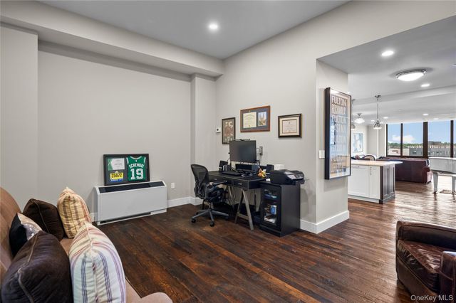 10 City Place 8H, White Plains, NY 10601