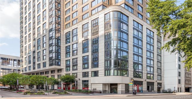 10 City Place 8H, White Plains, NY 10601