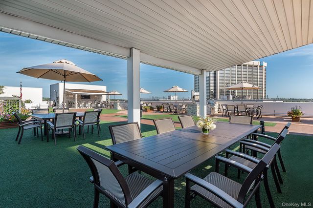 10 City Place 8H, White Plains, NY 10601
