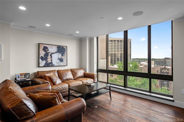 10 City Place 8H, White Plains, NY 10601