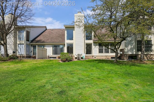 7311 Danbury Drive, West Bloomfield Charter Township, MI 48322