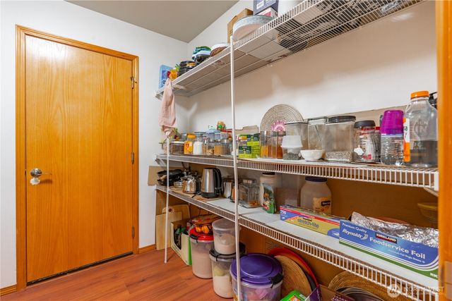 9316 COUNTRY HOLLOW Drive E, Puyallup, WA 98375