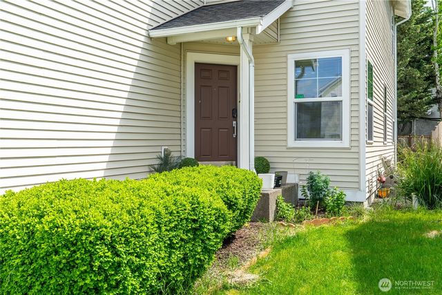 9316 COUNTRY HOLLOW Drive E, Puyallup, WA 98375