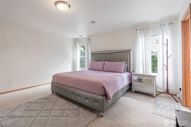 9316 COUNTRY HOLLOW Drive E, Puyallup, WA 98375