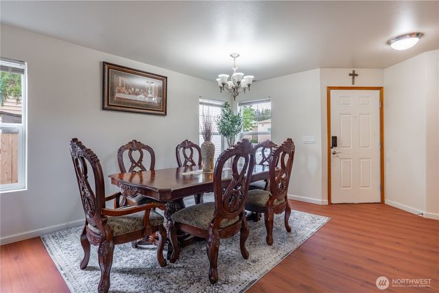 9316 COUNTRY HOLLOW Drive E, Puyallup, WA 98375