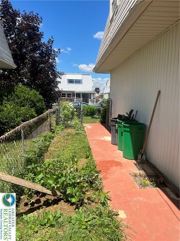 1812 East Cambridge Street, Allentown City, PA 18109