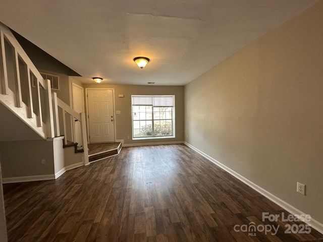 6354 Windsor Gate Lane, Charlotte, NC 28215