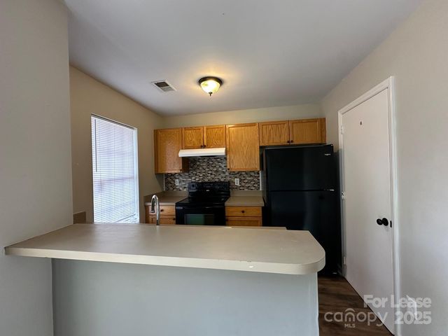 6354 Windsor Gate Lane, Charlotte, NC 28215