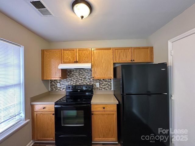 6354 Windsor Gate Lane, Charlotte, NC 28215