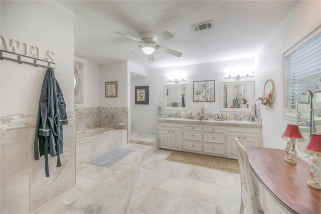 111 Sequoia Drive, Livingston, TX 77351