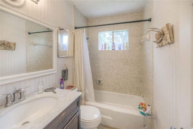 111 Sequoia Drive, Livingston, TX 77351