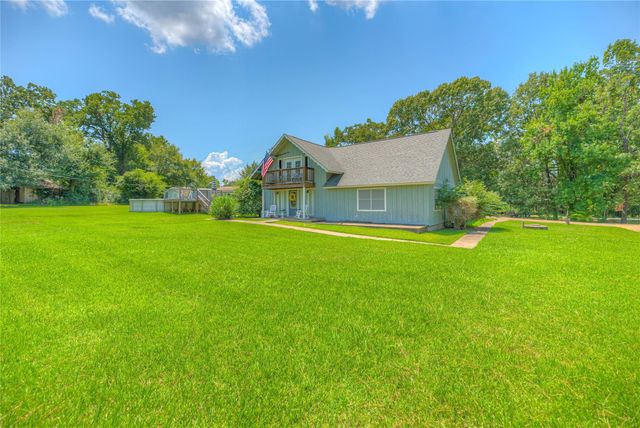 111 Sequoia Drive, Livingston, TX 77351