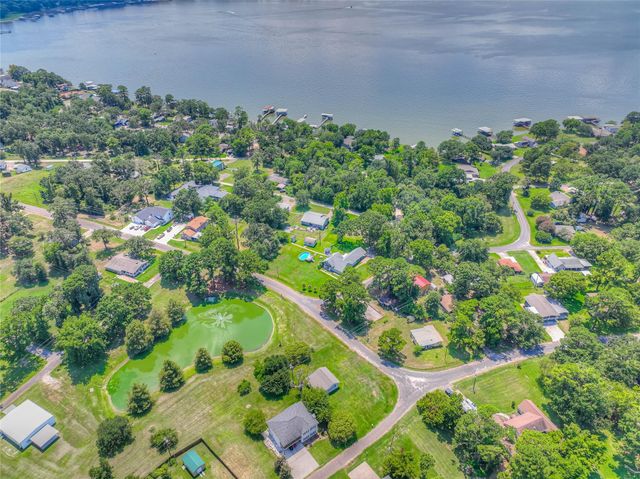 111 Sequoia Drive, Livingston, TX 77351