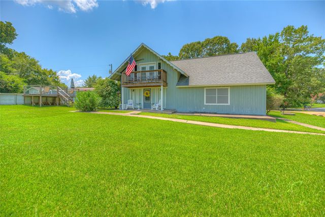 111 Sequoia Drive, Livingston, TX 77351