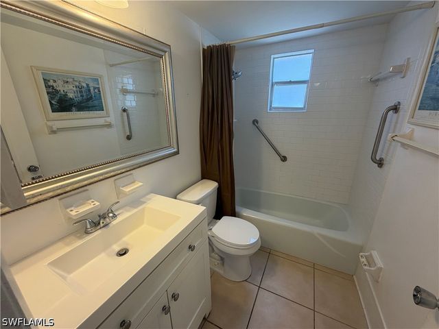 3325 Airport RD N I1, Naples, FL 34105