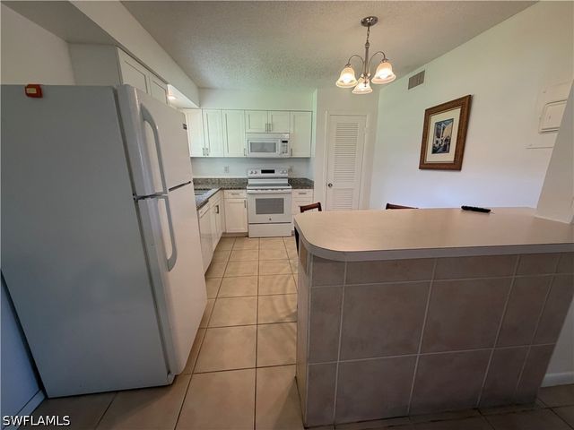 3325 Airport RD N I1, Naples, FL 34105