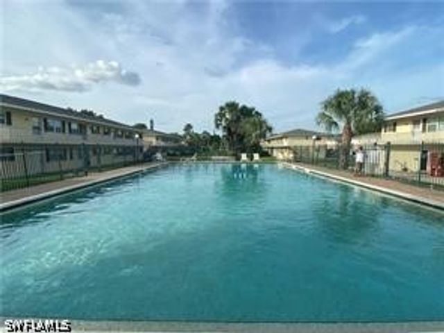 3325 Airport RD N I1, Naples, FL 34105