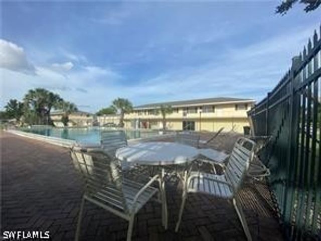 3325 Airport RD N I1, Naples, FL 34105