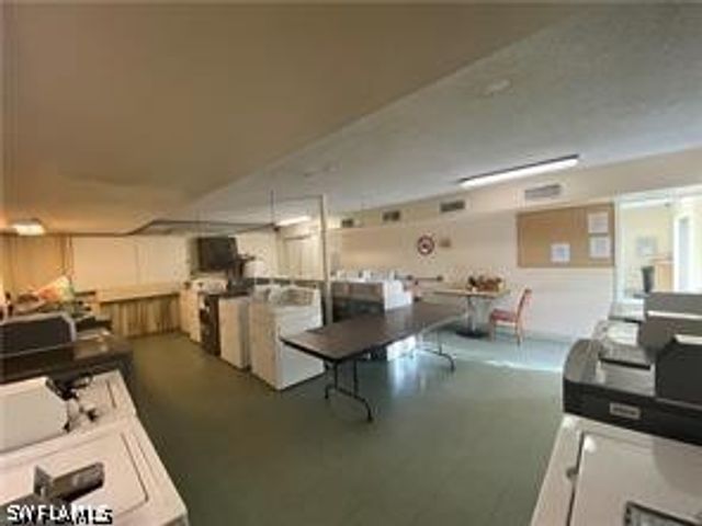3325 Airport RD N I1, Naples, FL 34105
