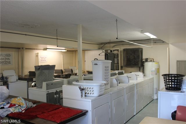 3325 Airport RD N I1, Naples, FL 34105