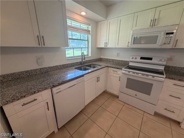 3325 Airport RD N I1, Naples, FL 34105