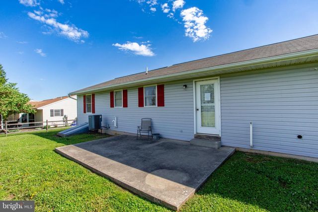 113 SWEETWATER LN, Newmanstown, PA 17073