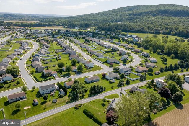 113 SWEETWATER LN, Newmanstown, PA 17073
