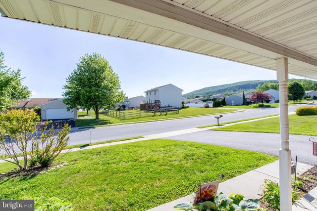 113 SWEETWATER LN, Newmanstown, PA 17073