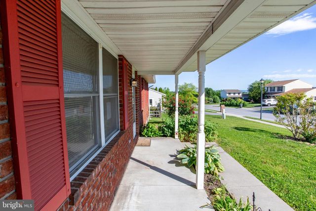 113 SWEETWATER LN, Newmanstown, PA 17073