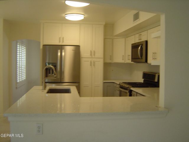 2068 CRYSTAL RIDGE Street, El Paso, TX 79938