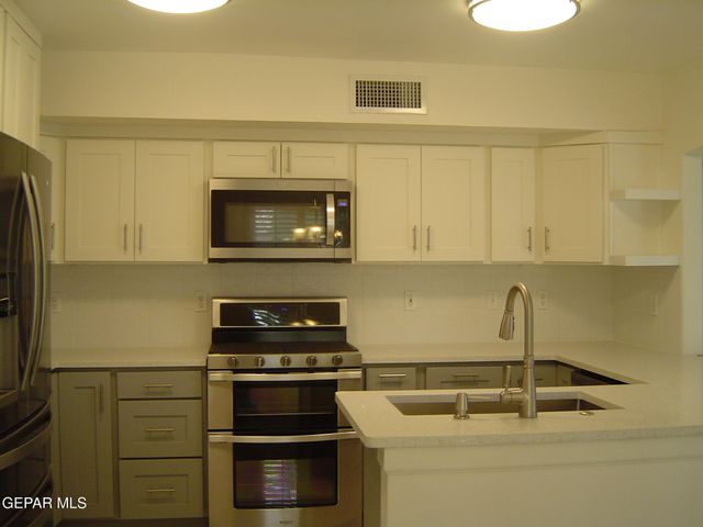2068 CRYSTAL RIDGE Street, El Paso, TX 79938