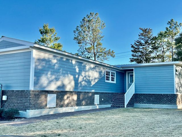 115 Rembrandt Circle, Defuniak Springs, FL 32433