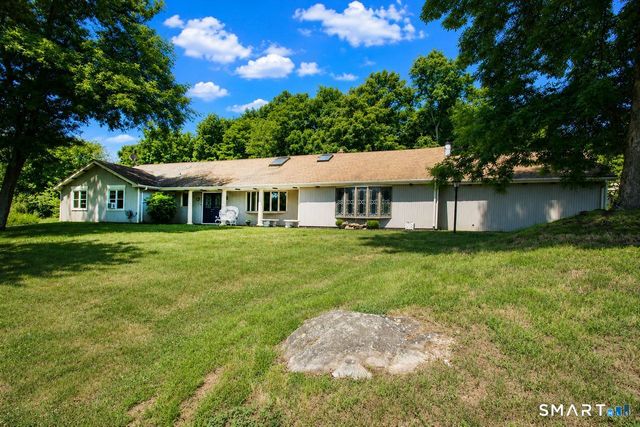 11 Lily Lane, Shelton, CT 06484