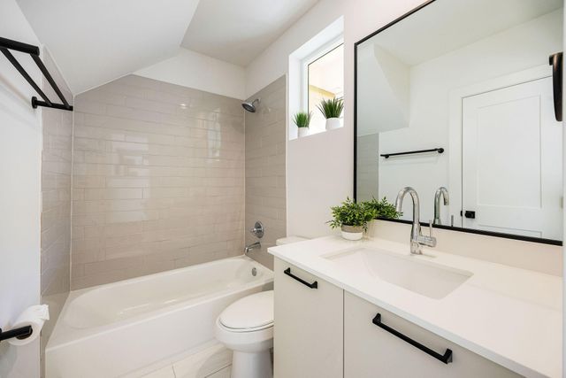 303 Marcella Street J, Houston, TX 77091