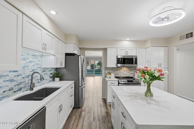 10 W NORTHERN Avenue 2, Phoenix, AZ 85021