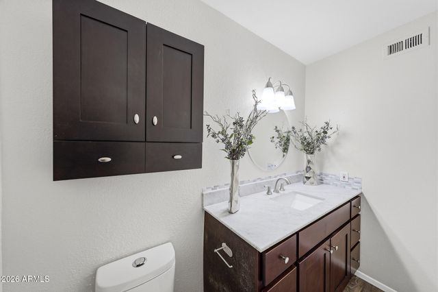 10 W NORTHERN Avenue 2, Phoenix, AZ 85021