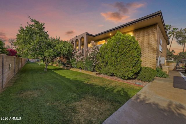 10 W NORTHERN Avenue 2, Phoenix, AZ 85021