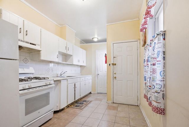 1330 CHURCH ST, Reading, PA 19601