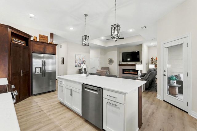 1716 N Forestview Ct, Wichita, KS 67235