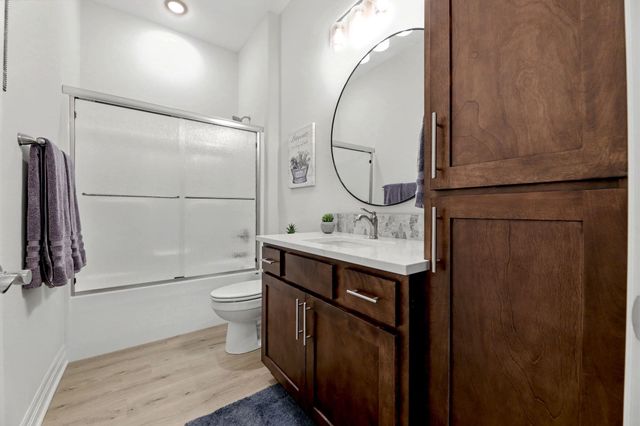 1716 N Forestview Ct, Wichita, KS 67235