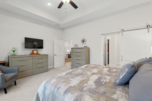 1716 N Forestview Ct, Wichita, KS 67235