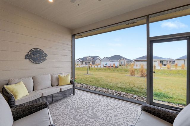 1716 N Forestview Ct, Wichita, KS 67235