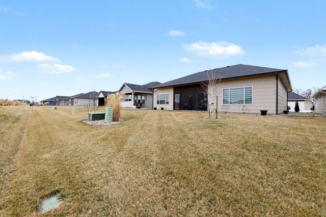 1716 N Forestview Ct, Wichita, KS 67235