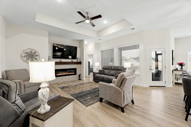 1716 N Forestview Ct, Wichita, KS 67235