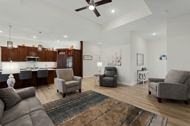 1716 N Forestview Ct, Wichita, KS 67235