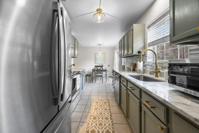 101 SW Cowrie Avenue, Fort Walton Beach, FL 32548