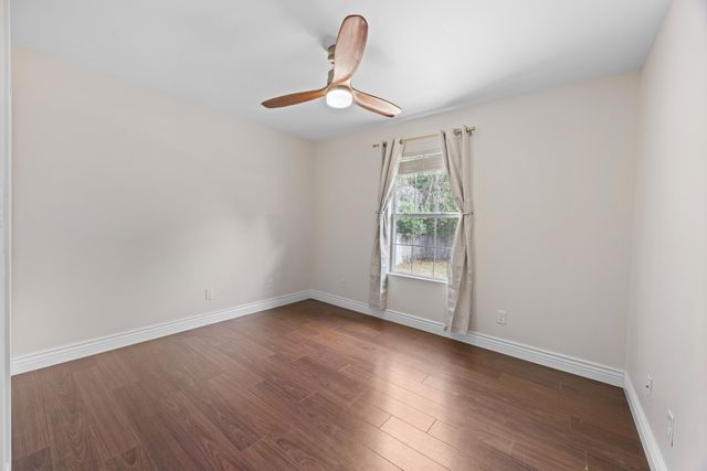 101 SW Cowrie Avenue, Fort Walton Beach, FL 32548