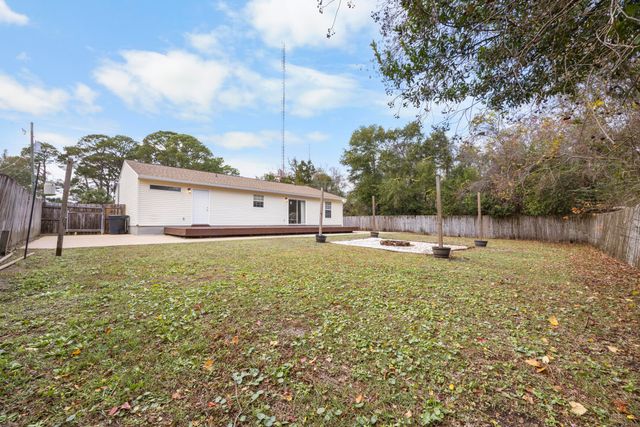 101 SW Cowrie Avenue, Fort Walton Beach, FL 32548