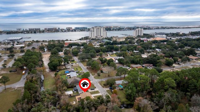 101 SW Cowrie Avenue, Fort Walton Beach, FL 32548