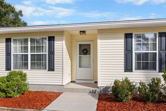 101 SW Cowrie Avenue, Fort Walton Beach, FL 32548